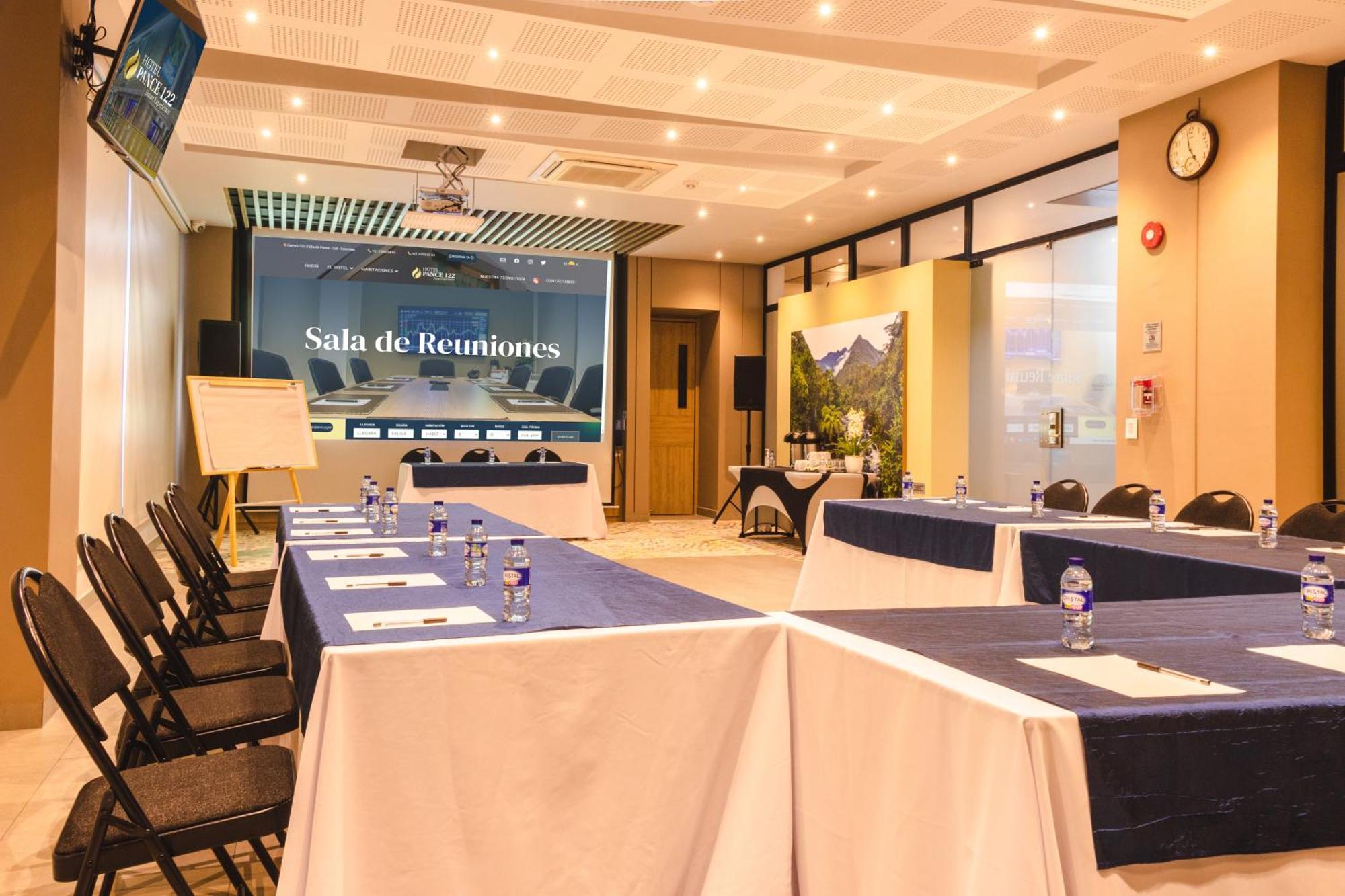 Hotel Pance 122 Wellness Spa Кали Екстериор снимка