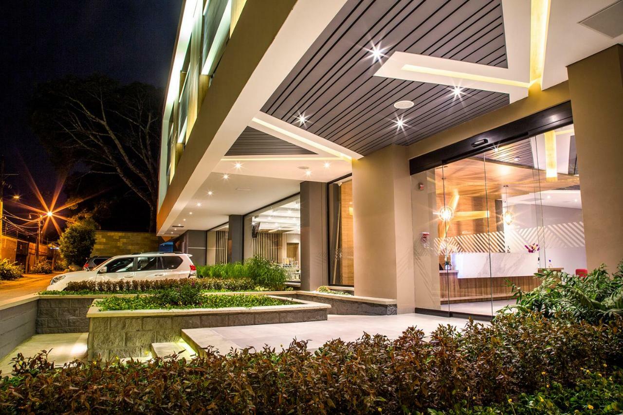 Hotel Pance 122 Wellness Spa Кали Екстериор снимка